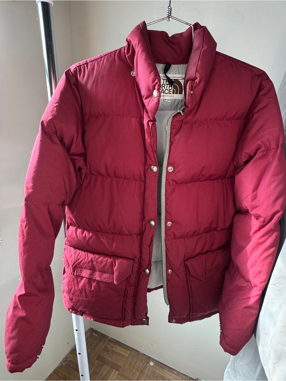 The North Face Women’s Down Puffer Jacket Vintage Burgundy, Size Medium